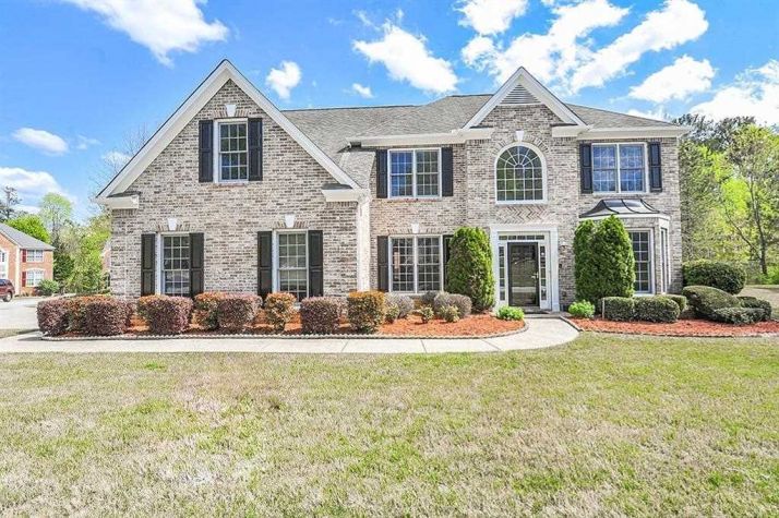 6863 Deer Trail Ln, Stone Mountain, GA 30087