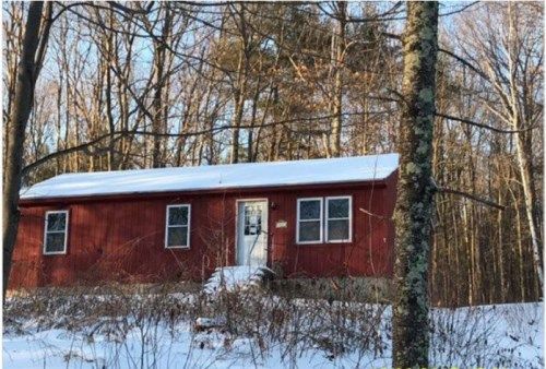 8 Corey Rd, Ashburnham, MA 01430