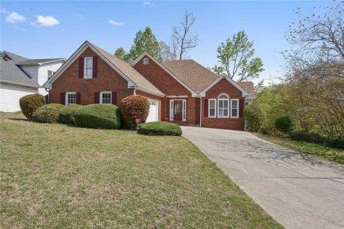 625 Sycamore Glen Ct NW, Lawrenceville, GA 30044