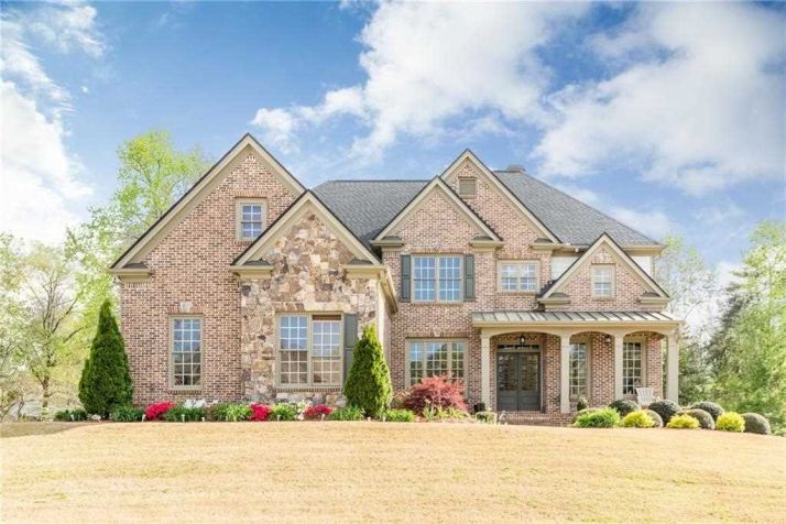 5011 Glen Forrest Dr, Flowery Branch, GA 30542