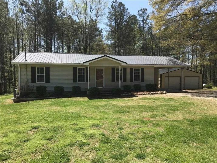 377 Old Corinth Rd, Buchanan, GA 30113