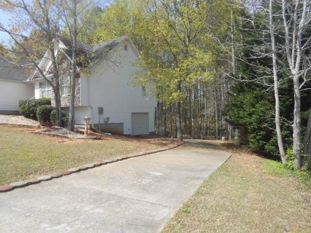 202 Greentree Trl, Temple, GA 30179