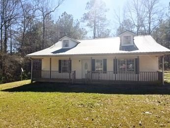 207 Ann Avenue, Clanton, AL 35045