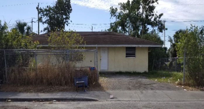 632 SW Avenue D, Belle Glade, FL 33430