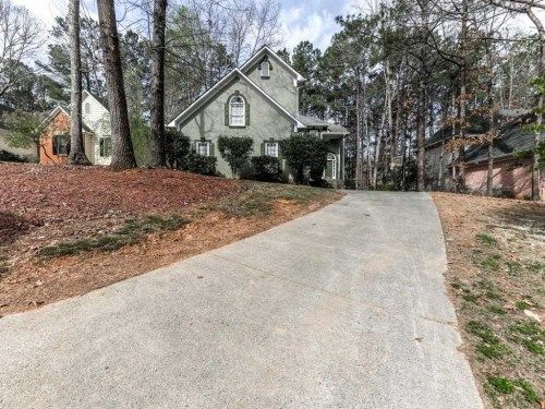 3111 Sandhurst Dr, Woodstock, GA 30189