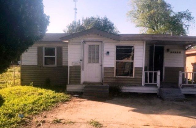 57968 Center St, Plaquemine, LA 70764