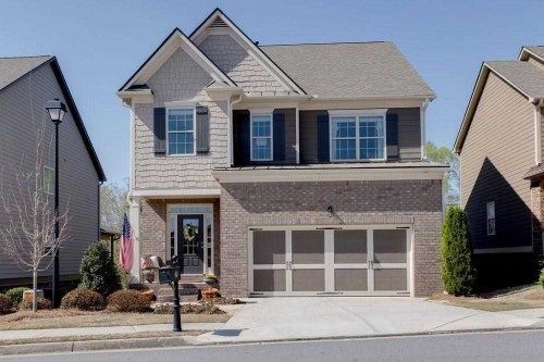 6746 Big Sky Dr, Flowery Branch, GA 30542