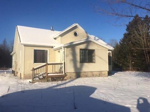 1539N N GULLIVER ROAD, Gulliver, MI 49840