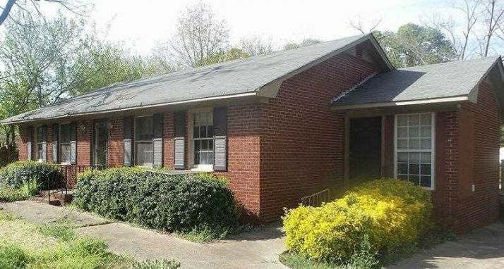 85 Colfax St, Hartwell, GA 30643