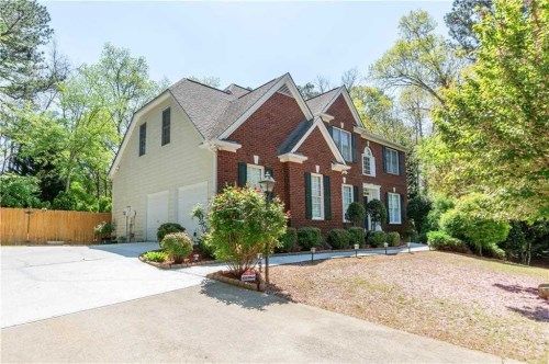 745 Stratforde Dr, Alpharetta, GA 30004