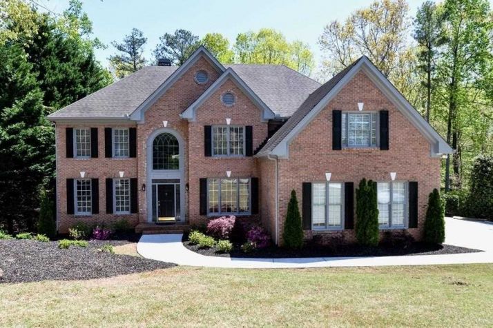 720 Sweetbrier Dr, Alpharetta, GA 30004