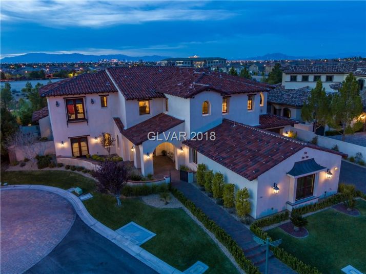 15 Quintessa Circle, Las Vegas, NV 89141