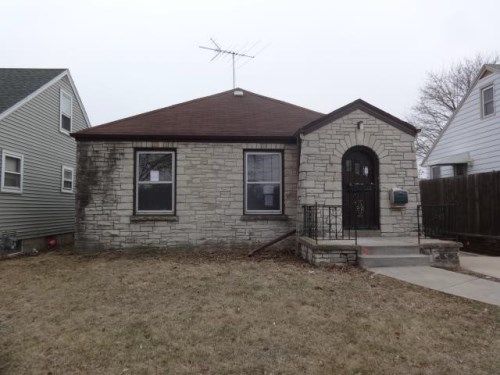 7427 W Caldwell Ave, Milwaukee, WI 53218