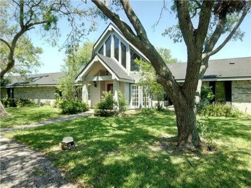 139 Heron Dr, Port Lavaca, TX 77979