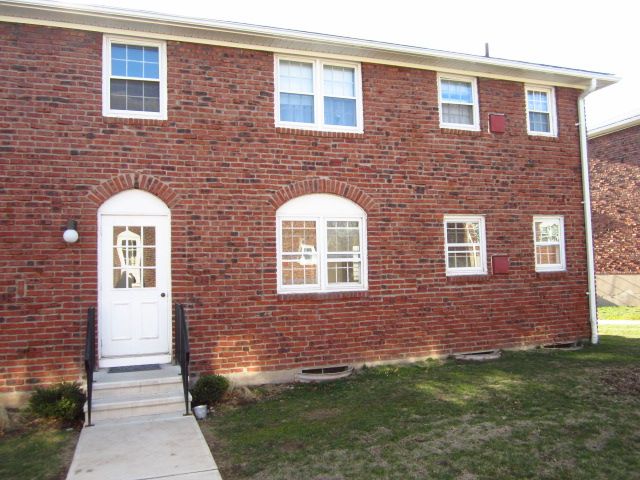 201 Regan Rd #20B, Vernon Rockville, CT 06066