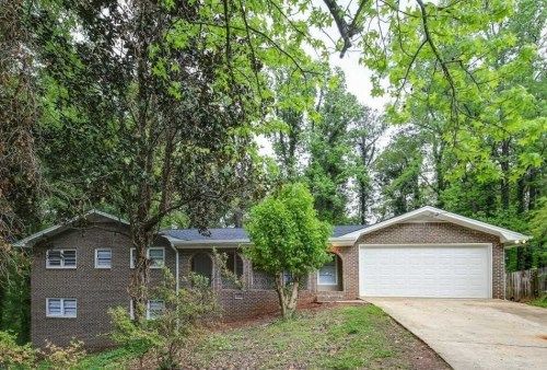 968 Oak Springs Ct, Stone Mountain, GA 30083