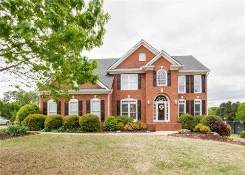 1570 Chattahoochee Run Dr, Suwanee, GA 30024