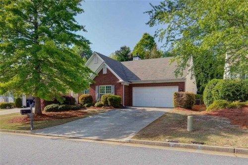 6690 Waveland Dr, Cumming, GA 30040