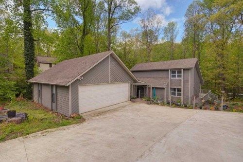 364 Indian Cove Dr, Dawsonville, GA 30534