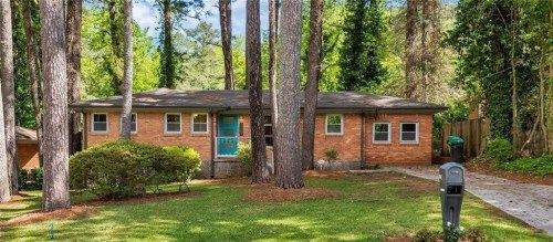 3354 Pinehill Dr, Decatur, GA 30032