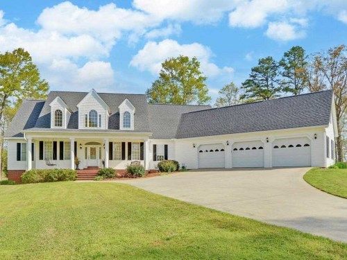 84 E Nannie Rd, Hartwell, GA 30643