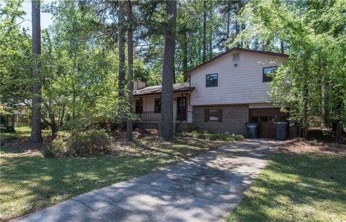 299 Cindy Dr SE, Conyers, GA 30094