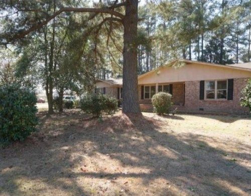 1905 Elmwood Dr, Hartsville, SC 29550