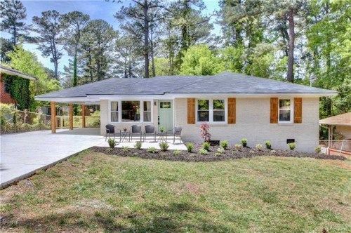 2042 Mark Trl, Decatur, GA 30032