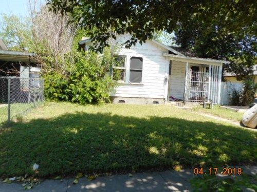 213 E DICKSON, San Antonio, TX 78214