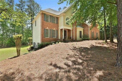 570 Crabapple Ln, Peachtree City, GA 30269