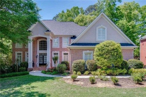 1790 Chattahoochee Run Dr, Suwanee, GA 30024