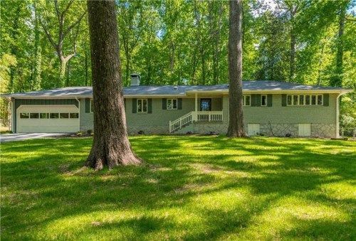 5253 Rosser Rd, Stone Mountain, GA 30087