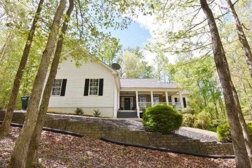 150 Millwood Dr, Commerce, GA 30529