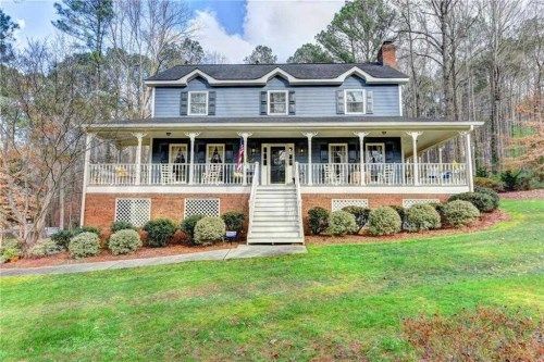 4249 Inns Brook Dr, Snellville, GA 30039