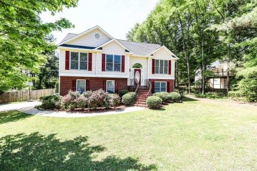 2075 Harfield Ct, Bethlehem, GA 30620