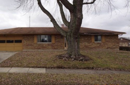 615 Hathaway Trl, Tipp City, OH 45371