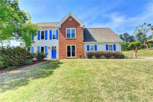 2970 Hunters Pond Ct, Snellville, GA 30078