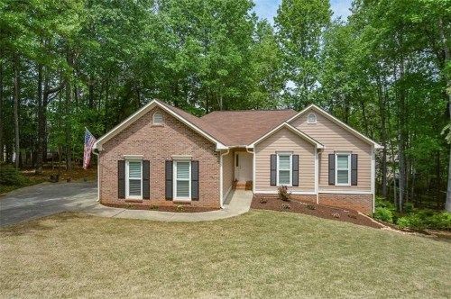 631 Wedgewood Dr, Woodstock, GA 30189