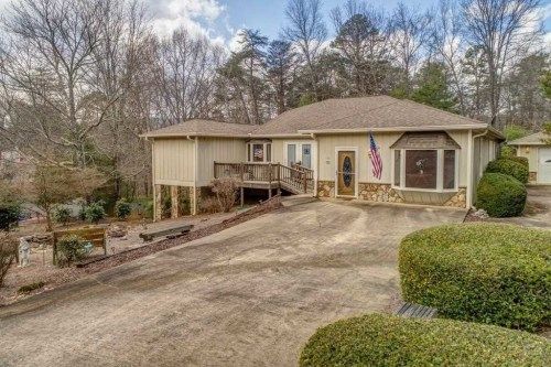 138 Lakeside Dr, Waleska, GA 30183