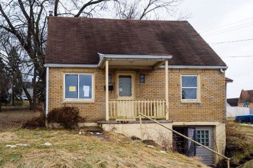 2529 Campbell Cir, West Mifflin, PA 15122