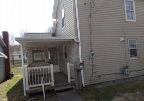 303 Long Street, Elizabeth, PA 15037