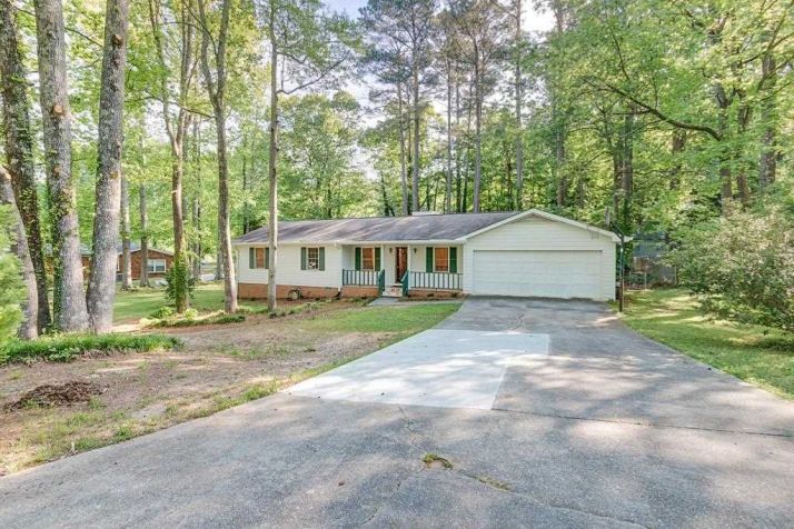 232 Summit Ridge Dr, Lawrenceville, GA 30046