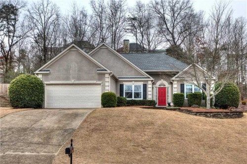 810 Soaring Dr, Marietta, GA 30062