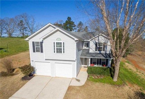 350 Royal Oaks Dr, Winder, GA 30680