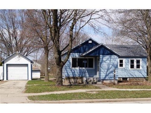 521 N Main St, Poynette, WI 53955