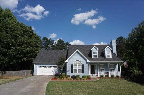 725 Tribble Gates Ct, Loganville, GA 30052