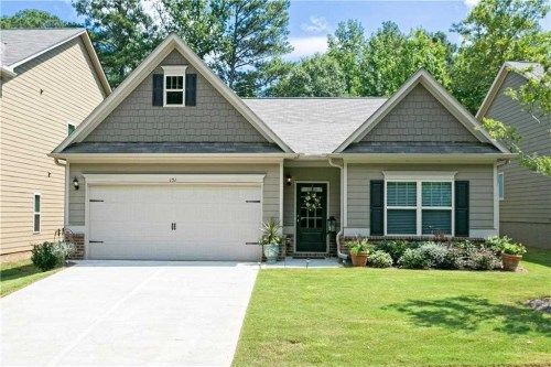 950 Blind Brook Circle Dr, Hoschton, GA 30548