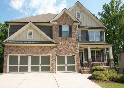 7425 Mockingbird Ln, Flowery Branch, GA 30542