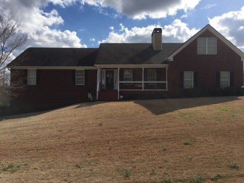 39 Suzie Ln, Hoschton, GA 30548