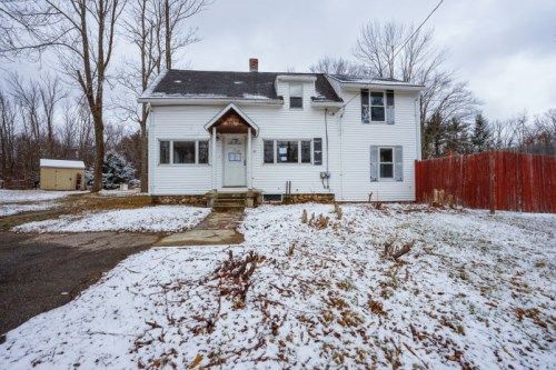 342 Pleasant St, Leicester, MA 01524